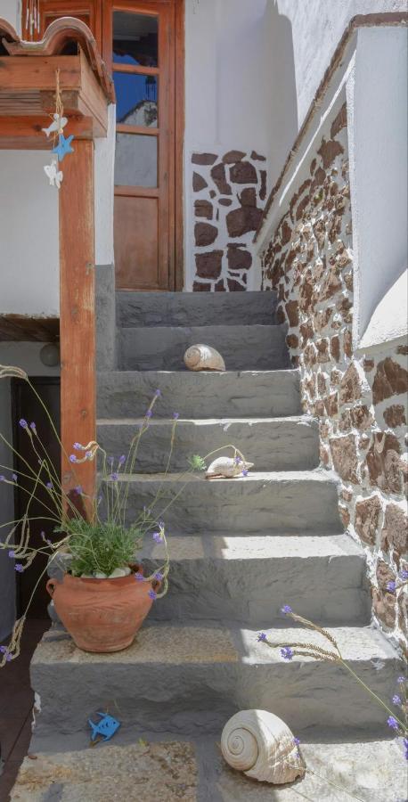 Traditional House Kassandra'S Casa de hóspedes Ermioni Exterior foto